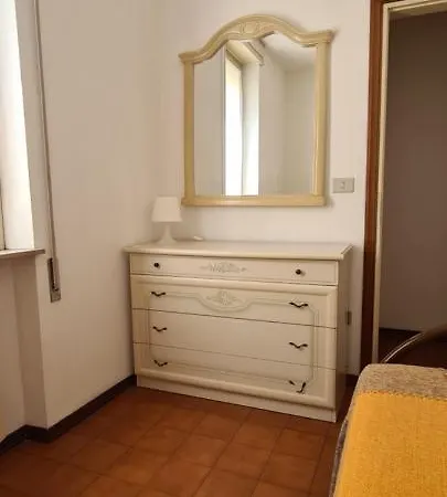 Apartment Per Le Vacanze Vicino Al Mare, In Zona Centrale! *