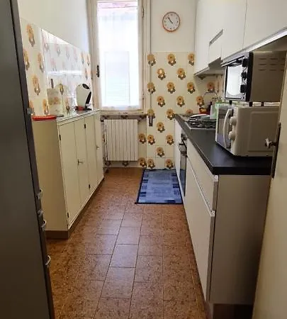 Apartment Per Le Vacanze Vicino Al Mare, In Zona Centrale! Viareggio