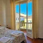 Per Le Vacanze Vicino Al Mare, In Zona Centrale! Lägenhet