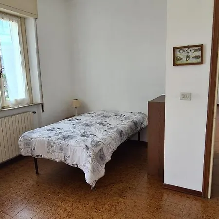 Per Le Vacanze Vicino Al Mare, In Zona Centrale! Apartman
