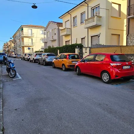 Apartman Per Le Vacanze Vicino Al Mare, In Zona Centrale! *