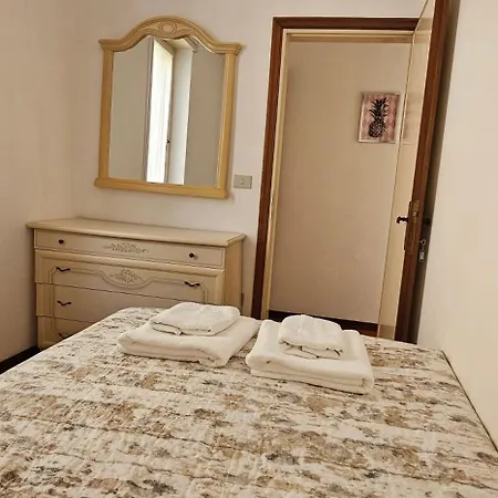 Per Le Vacanze Vicino Al Mare, In Zona Centrale! * Viareggio
