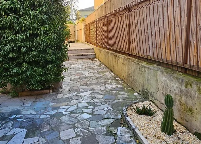 Per Le Vacanze Vicino Al Mare, In Zona Centrale! * Viareggio